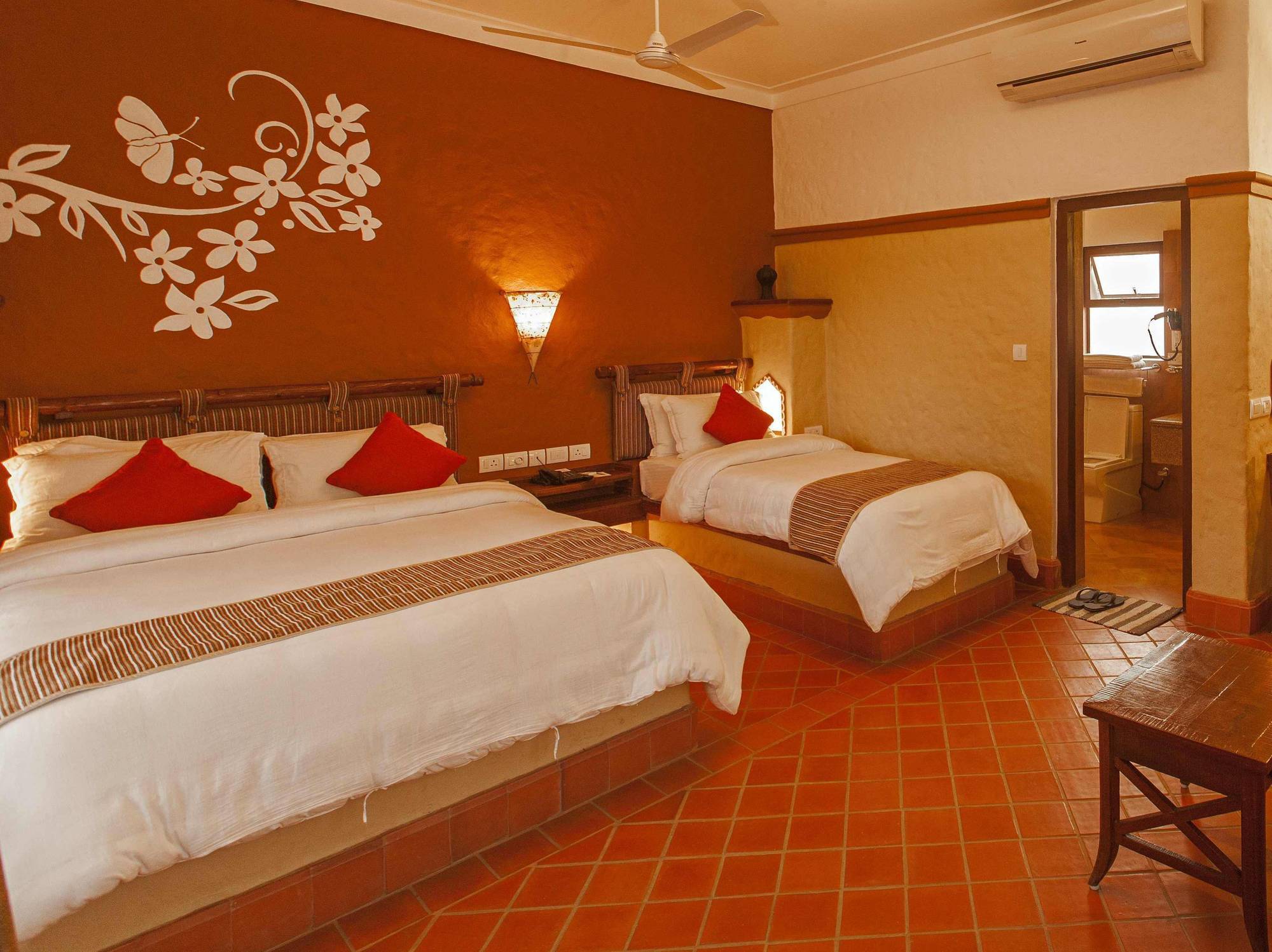 Green Park Chitwan Sauraha Exterior foto
