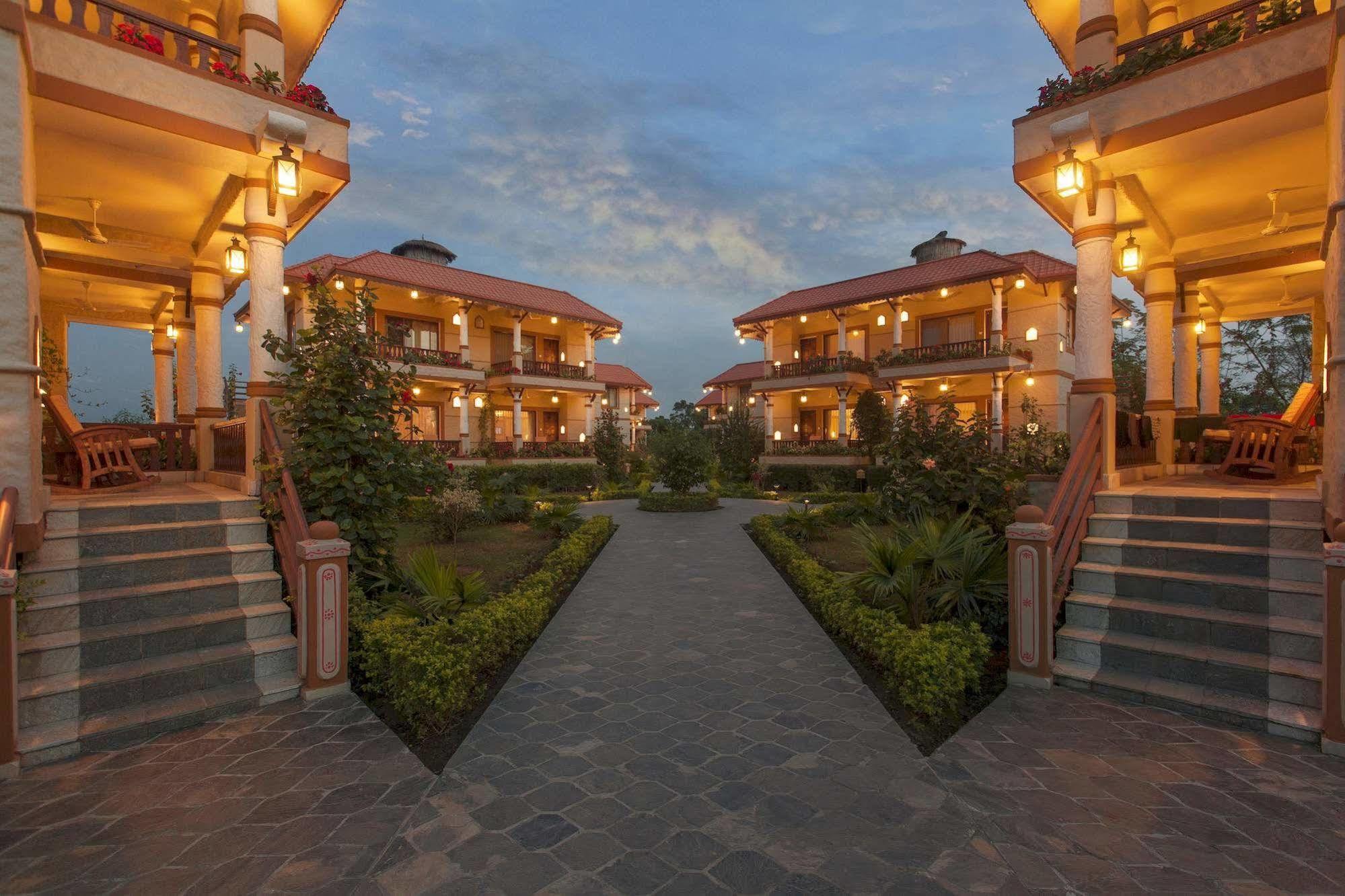 Green Park Chitwan Sauraha Exterior foto