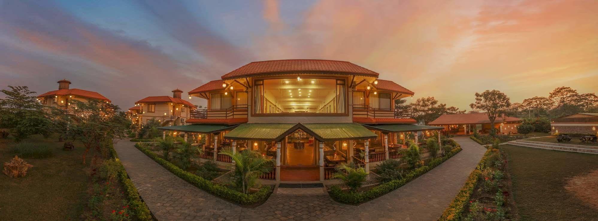 Green Park Chitwan Sauraha Exterior foto