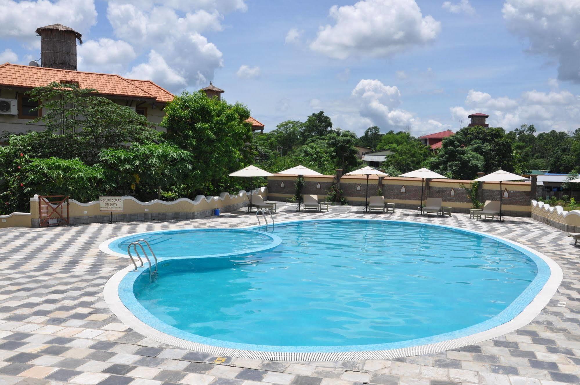 Green Park Chitwan Sauraha Exterior foto
