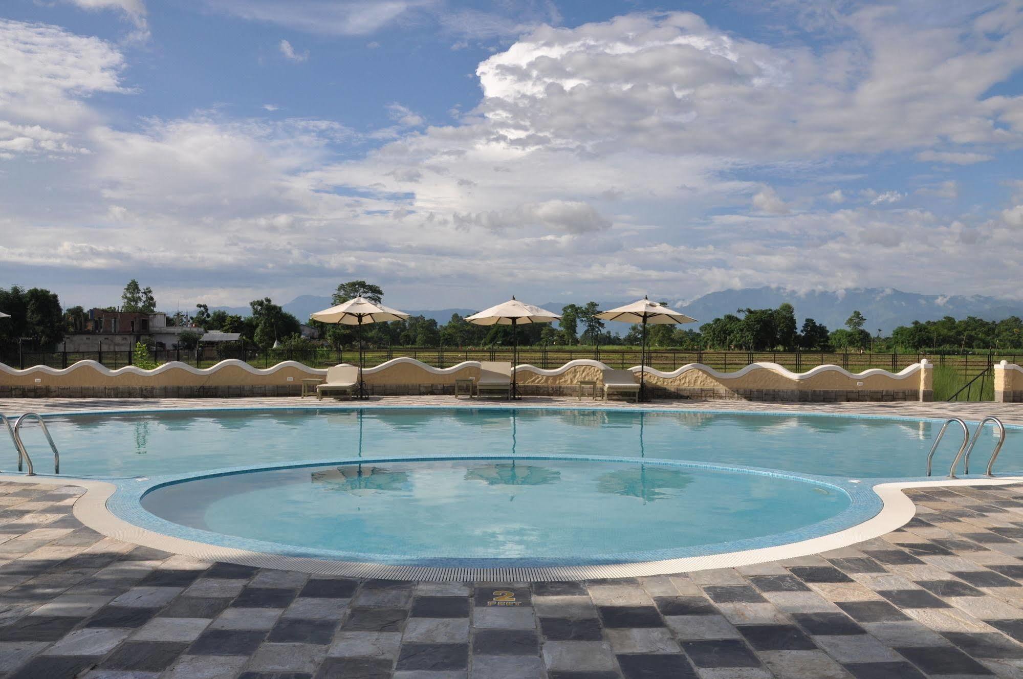 Green Park Chitwan Sauraha Exterior foto