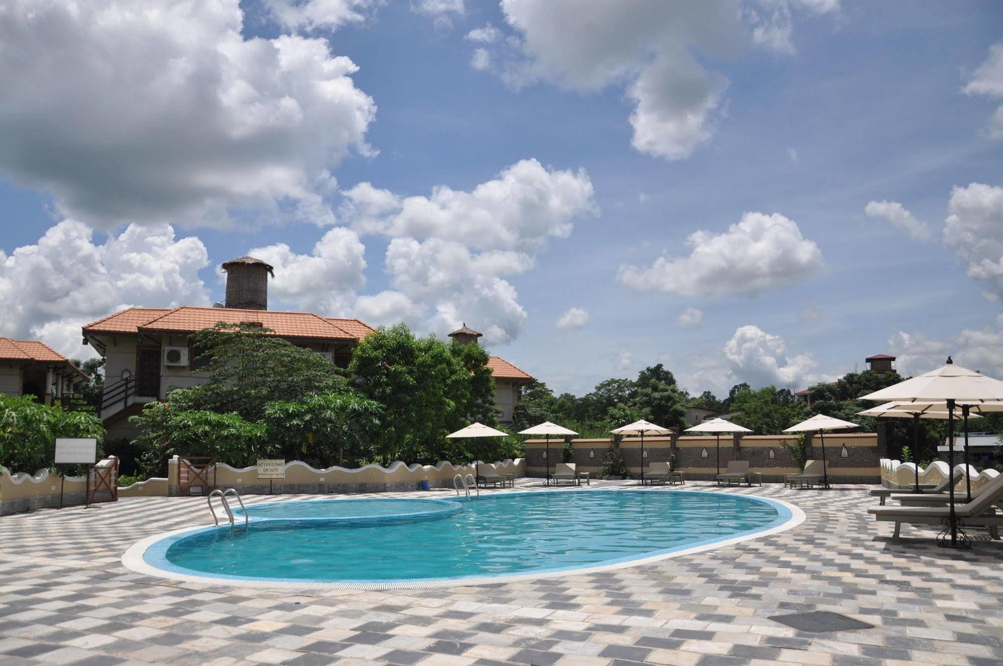 Green Park Chitwan Sauraha Exterior foto